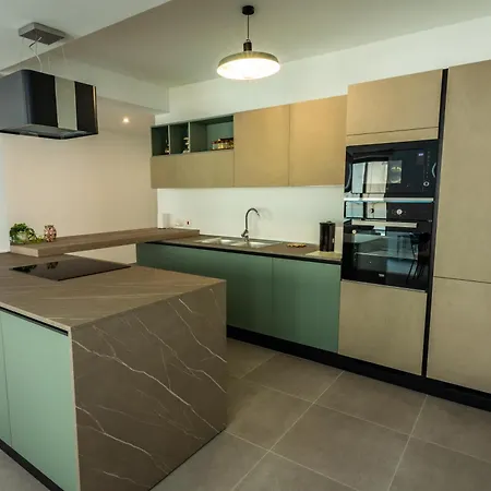 Modern Comfort In Location Σλιέμα