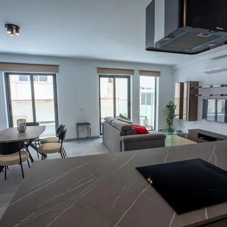 Modern Comfort In Location